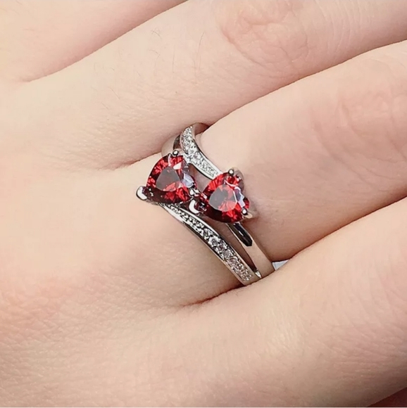New Red Heart Lovers Double Heart Ring - Picture 2 of 3
